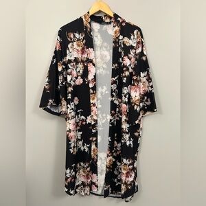 Boohoo Black and Pink Floral Robe Medium